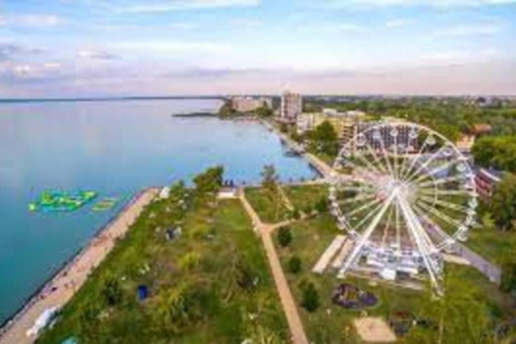 Apartament Lido Di Siofok - Aranypart - Minden 1 Percre! Zewnętrze zdjęcie