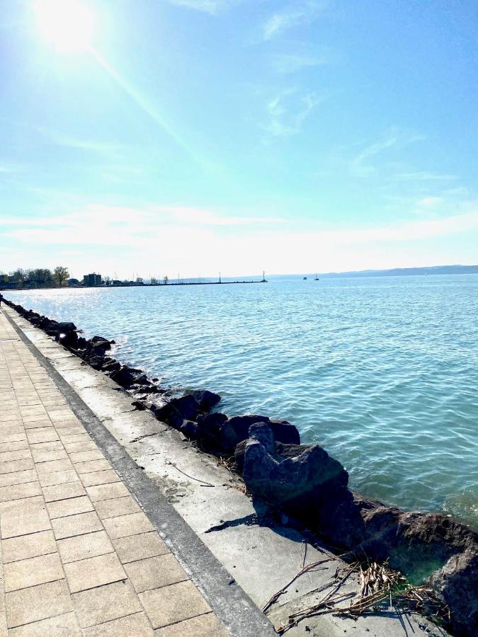 Apartament Lido Di Siofok - Aranypart - Minden 1 Percre! Zewnętrze zdjęcie